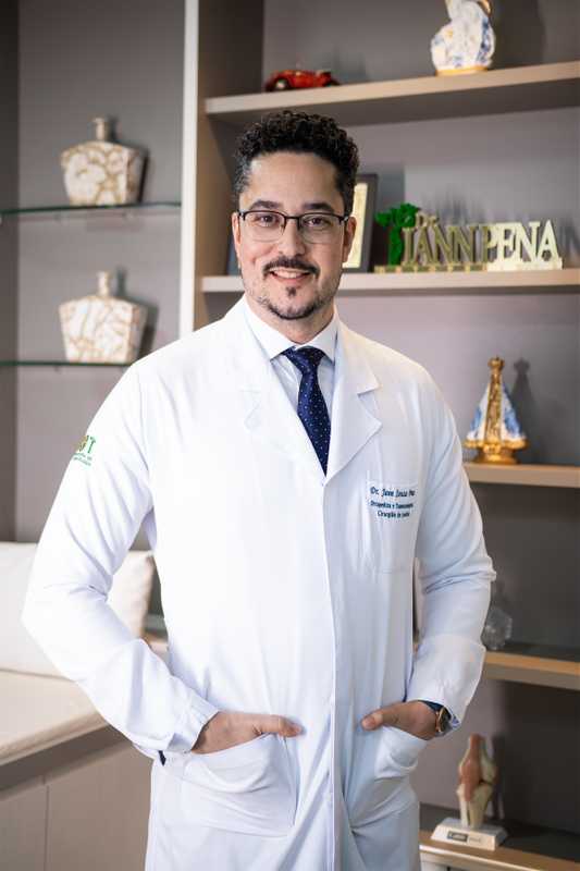Dr. Iann Pena
